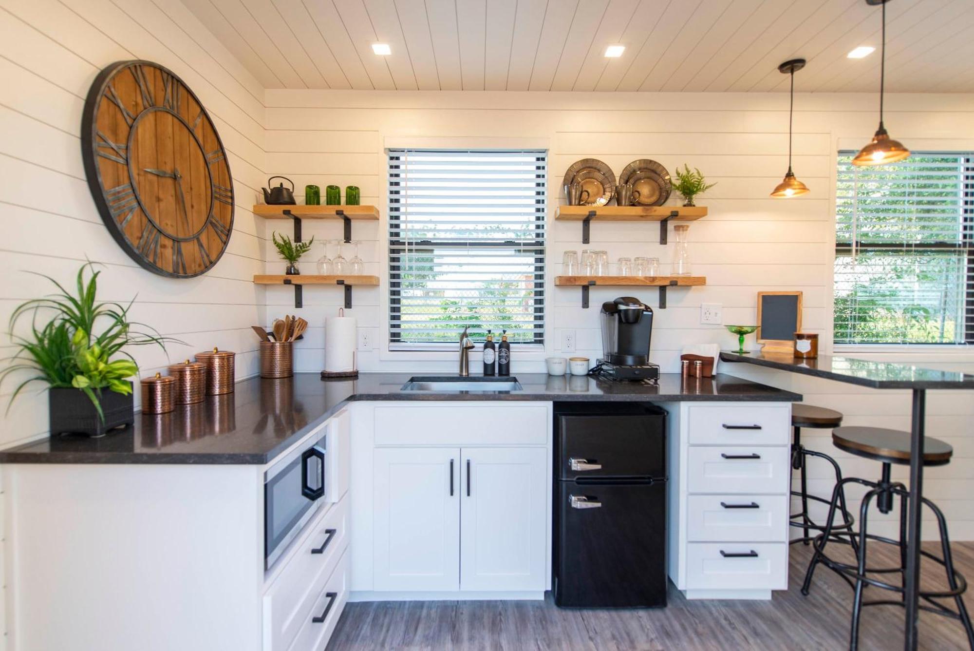 The Woods- Container Tiny House 12 Min To Magnolia/Baylor/Downtown Villa Bellmead Ngoại thất bức ảnh